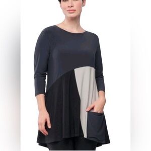 Sympli Matrix Pocket Asymmetric Color Block Tunic Top Black/Grey Size 8 US M